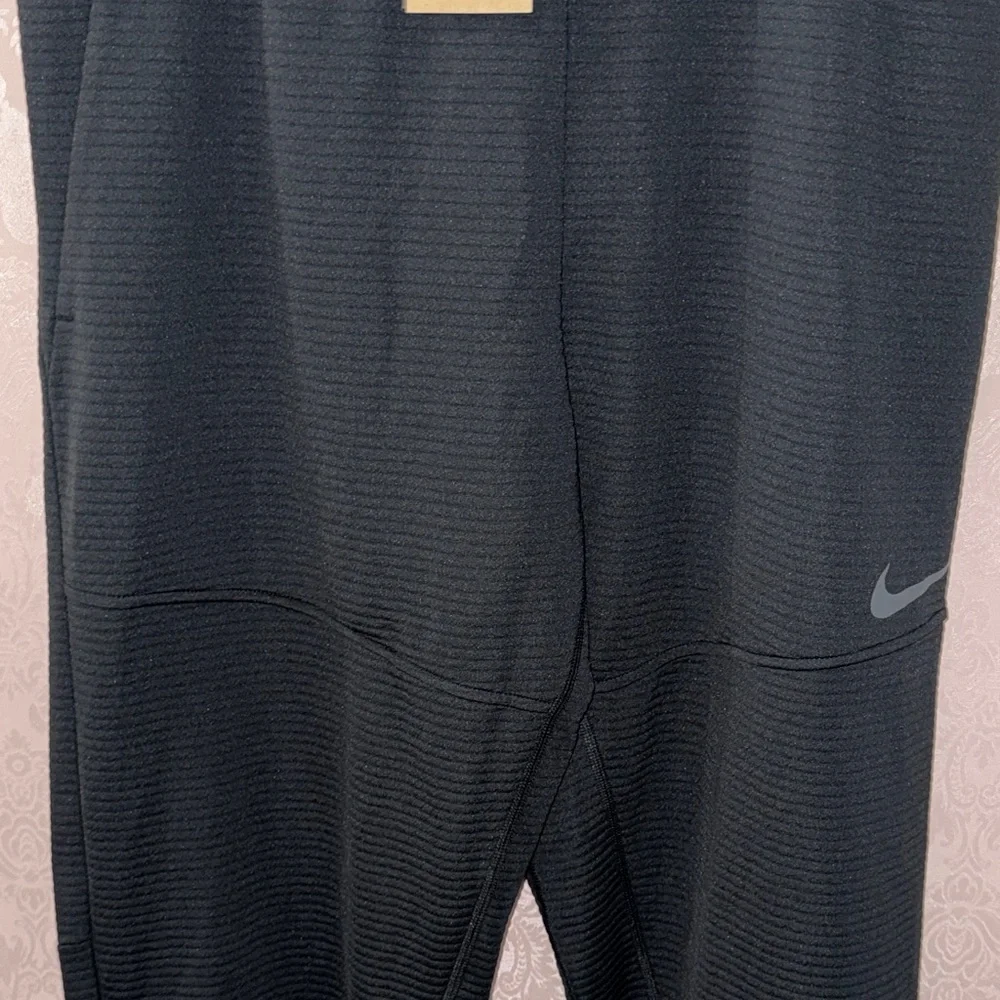 Nike Black Athletic Pants - Picture 11 of 11